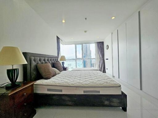 Luxury 3 Bedrooms Condo For Sale In Pratumnak