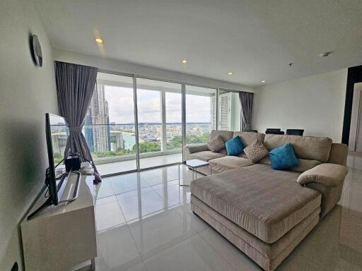 Luxury 3 Bedrooms Condo For Sale In Pratumnak