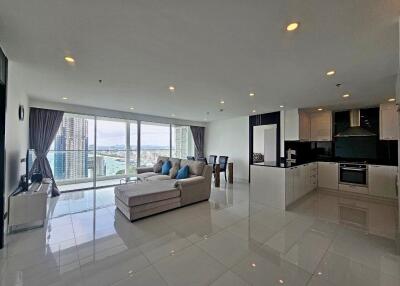 Luxury 3 Bedrooms Condo For Sale In Pratumnak