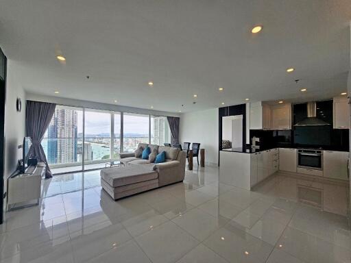 Luxury 3 Bedrooms Condo For Sale In Pratumnak