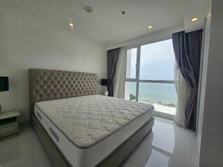 Luxury 3 Bedrooms Condo For Sale In Pratumnak