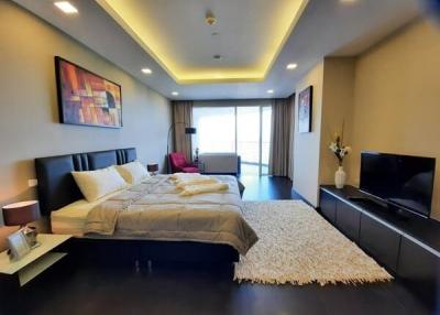 Luxury Living at La Royale Beach, Jomtien Stunning Seaview Condominium