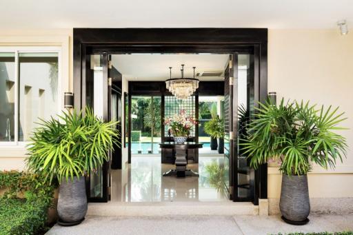 Luxury Pool Villa For Sale in The Vineyard, Mabprachan Pattaya