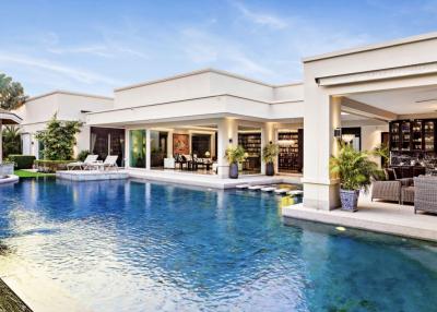 Luxury Pool Villa For Sale in The Vineyard, Mabprachan Pattaya