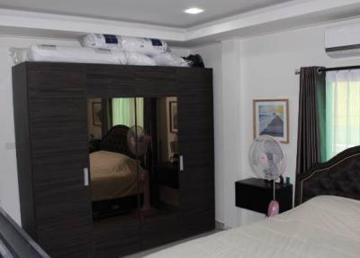 Modern 3 Bedroom House For Sale in East Pattaya