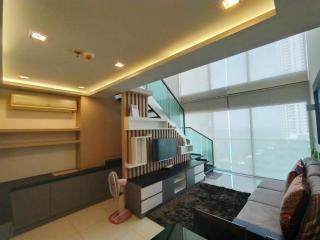 Sea View Condo For Sale  at Wong Amat Tower