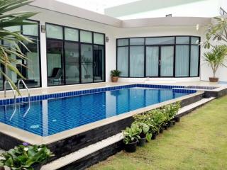 House and commercial Building for sale in East Pattaya