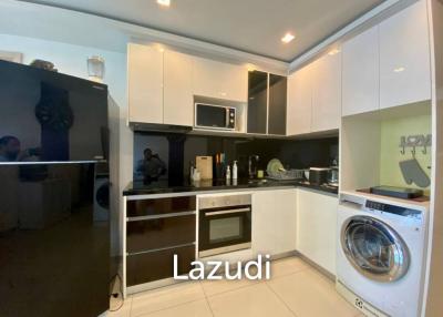 Luxurious 1-Bedroom Condo with Ocean View in Pattaya