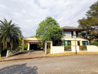 Beautiful 4 bedrooms house for rent in Horseshoe Point