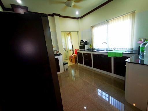 5 Bedrooms House For Sale or Rent in Huay Yai