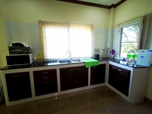 5 Bedrooms House For Sale or Rent in Huay Yai