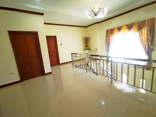 5 Bedrooms House For Sale or Rent in Huay Yai