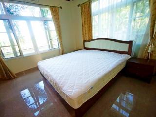 5 Bedrooms House For Sale or Rent in Huay Yai