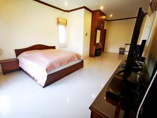 5 Bedrooms House For Sale or Rent in Huay Yai