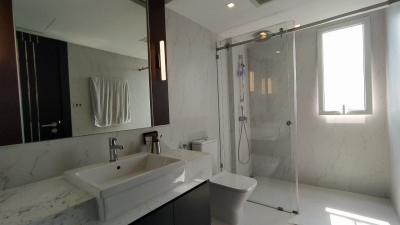 Luxury 3 Bedrooms condo for Sale in Pratumnak