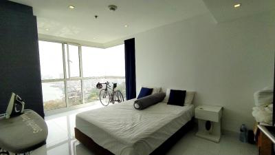 Luxury 3 Bedrooms condo for Sale in Pratumnak