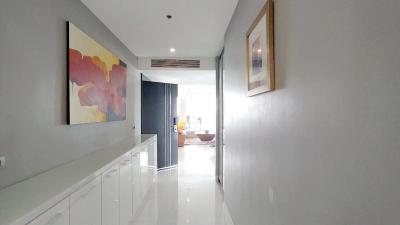 Luxury 3 Bedrooms condo for Sale in Pratumnak