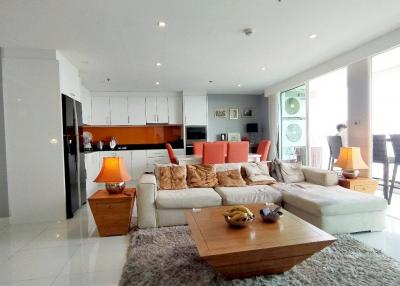 Luxury 3 Bedrooms condo for Sale in Pratumnak