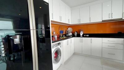 Luxury 3 Bedrooms condo for Sale in Pratumnak