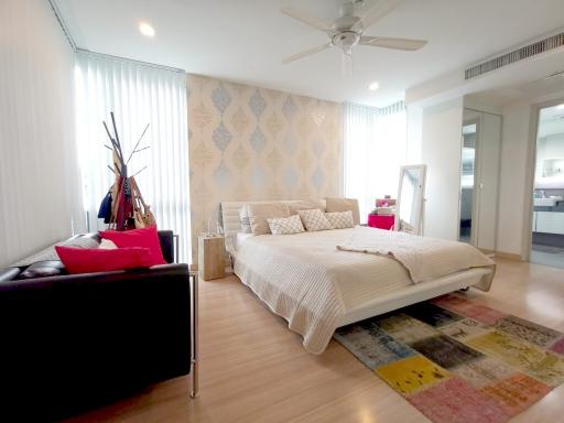 3 Bedrooms condo in Apus Central Pattaya