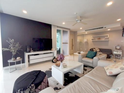 3 Bedrooms condo in Apus Central Pattaya