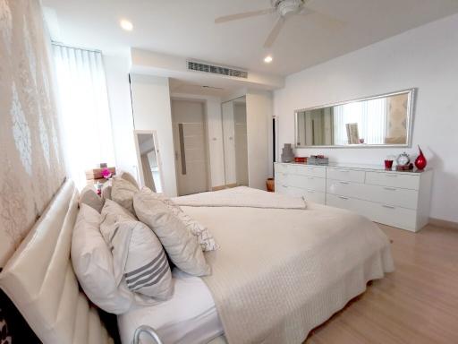 3 Bedrooms condo in Apus Central Pattaya