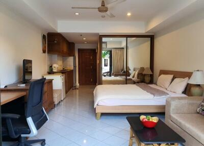 Large Studio for Rent in View Talay Condo