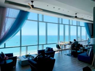 Nice 1 Bedroom condo for sale in Central Pattaya