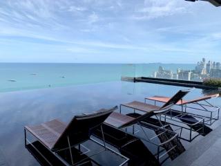 Nice 1 Bedroom condo for sale in Central Pattaya