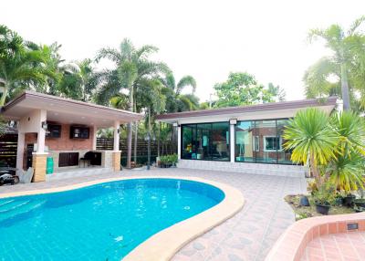 Pool Villa-House for sale Mabprachan Lake