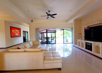 Pool Villa for sale or rent in Santa Maria