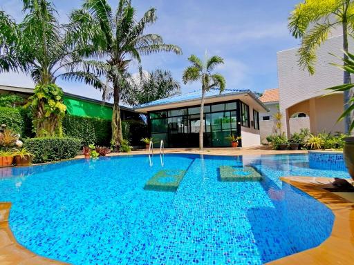 Pool Villa for sale or rent in Santa Maria