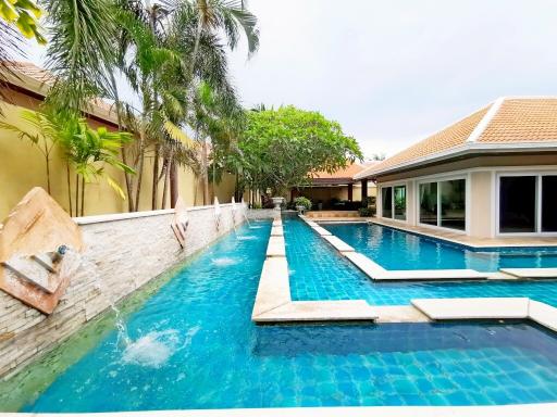 Luxury pool villa For Sale at Sedona Villas Mabprachan