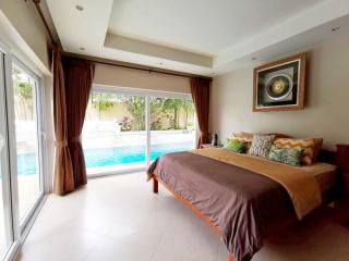 Luxury pool villa For Sale at Sedona Villas Mabprachan