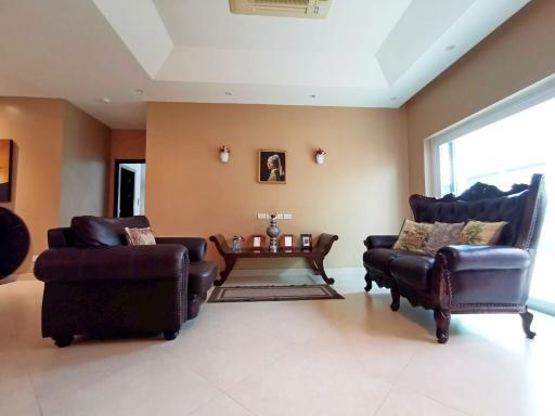 Luxury pool villa For Sale at Sedona Villas Mabprachan