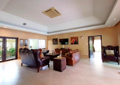 Luxury pool villa For Sale at Sedona Villas Mabprachan