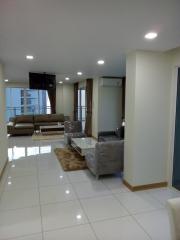 2 bedrooms sea view condo for rent at Whale marina