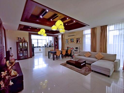 "URGENT STRESS SALE" Luxury 4 Bedrooms House for rent Horseshoe Point