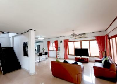 4 Bedrooms house for sale near Jomtien beach