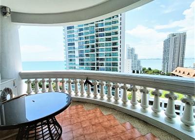 Beachfront condo for rent