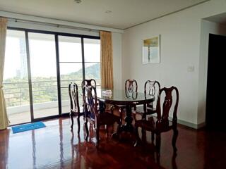 Beachfront condo for sale on Pratumnak Hill