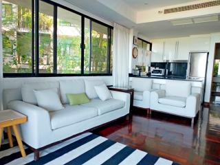 Lovely 3 bedrooms beachfront Condo for sale