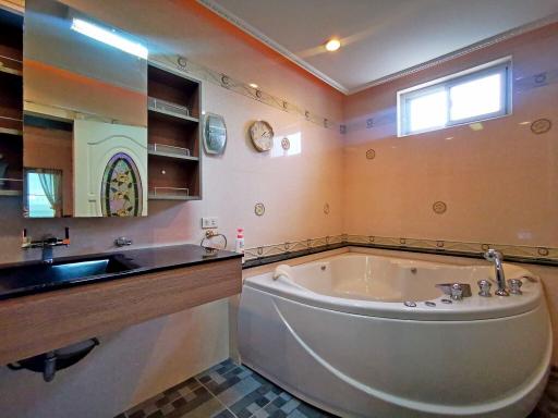2 Bedrooms house for sale or rent in Naklua