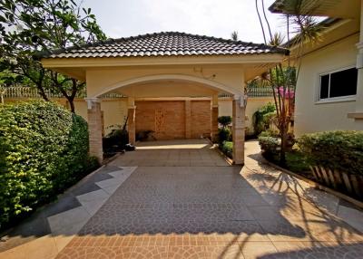 Beautiful 2 bedrooms house for sale in Naklua