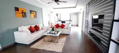 Tudor Court 2 bedrooms Condo Pattaya