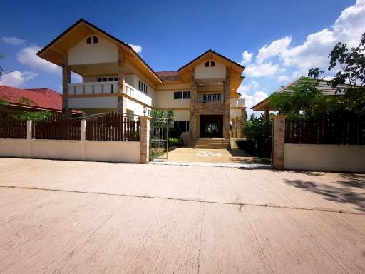 Private House for sale and rent Huay Yai