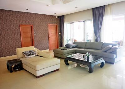 Pool Villa for Sale at View Point Village, Jomtien