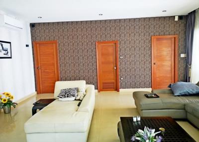 Pool Villa for Sale at View Point Village, Jomtien