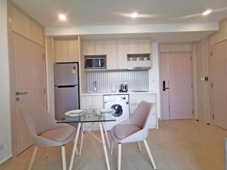 Corner 2 Bedrooms for sale South Pattaya