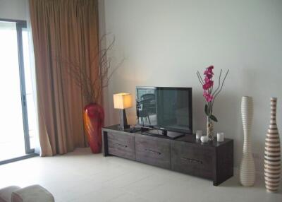 Beachfront condo in North Point Wong Amat!